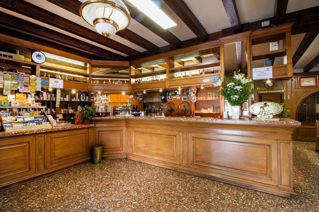 Albergo Ristorante Da Felice Loria Buitenkant foto