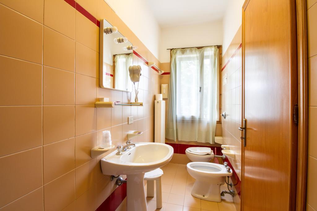 Albergo Ristorante Da Felice Loria Buitenkant foto