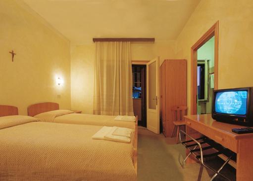 Albergo Ristorante Da Felice Loria Kamer foto